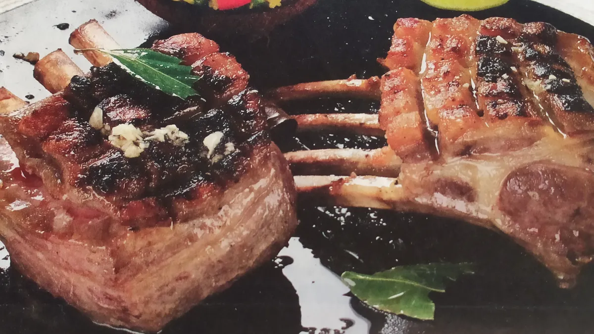 Borrego Grelhado com Arroz Exótico