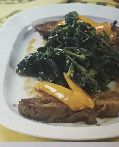 Bife de seitan com grelos 