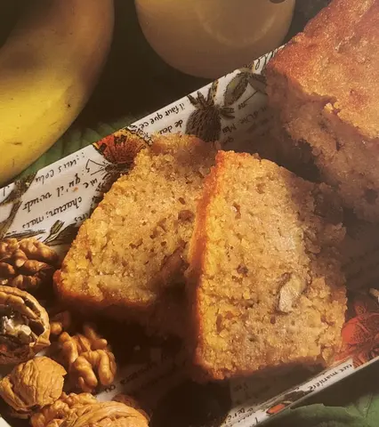 Bolo de Banana e Queijo Fresco