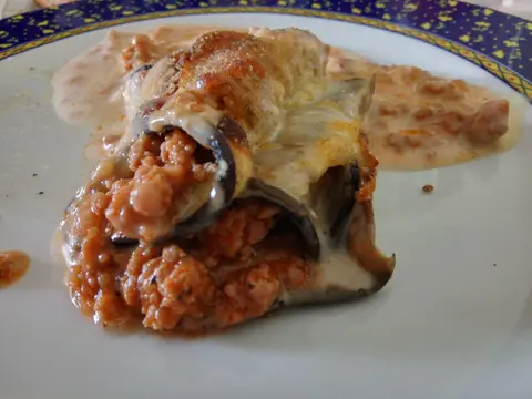 Canelones de Beringela com Carne