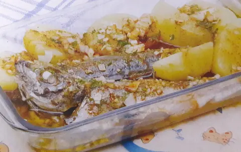 Carapaus com molho à Espanhola