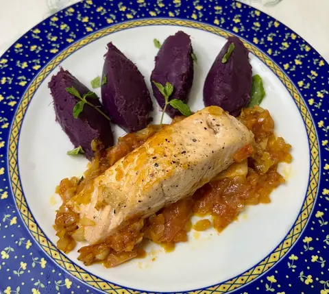 Lombinhos de Salmão de Tomatada
