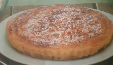 Tarte Folhada de Amêndoa