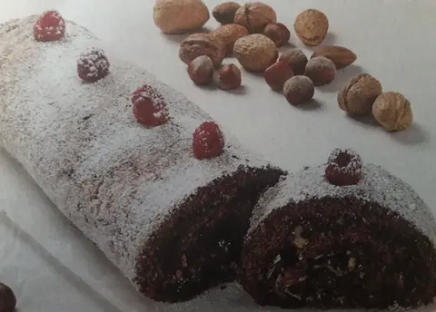 Torta de chocolate com frutos secos